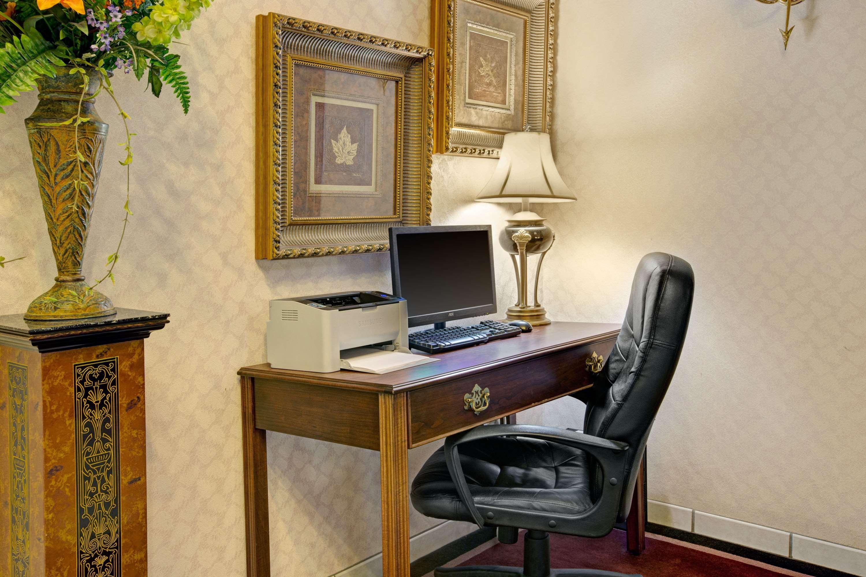 Days Inn & Suites By Wyndham Хикори Экстерьер фото